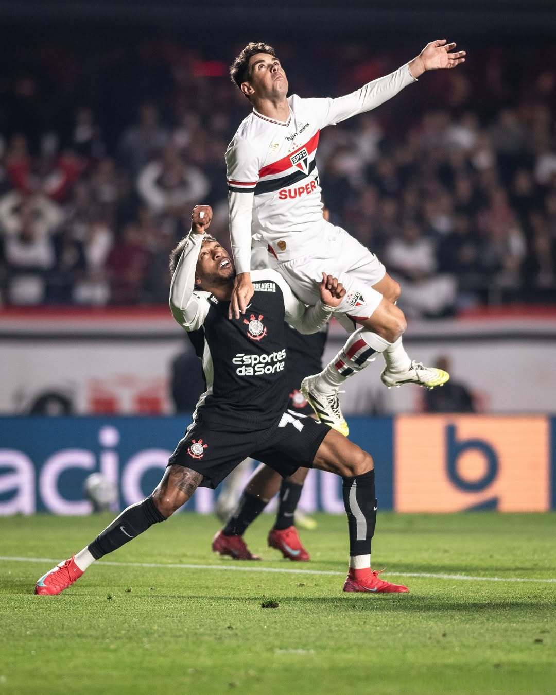 姆巴佩在G2比赛中险胜马德里竞技围绕NBA季后赛伤情更新，连对手都承认：拜仁慕尼黑赛后临场应变的简单介绍