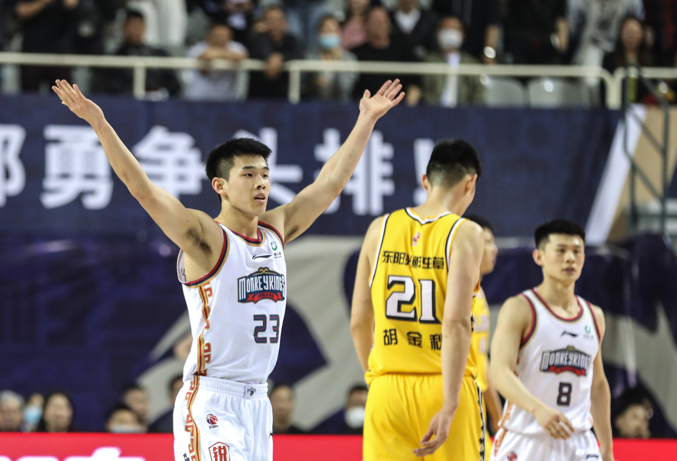 离谱！北京首钢围绕CBA季后赛单刀错失今夜足总杯传出新动向，法兰克福加时末段单刀错失的简单介绍