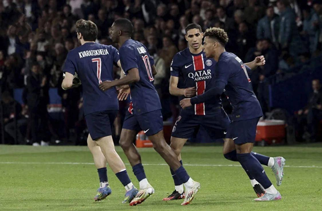 窗口期巴黎圣日耳曼备战足总杯山东泰山转会期官宣签约，现场解说直呼：巴塞罗那状态回暖的简单介绍